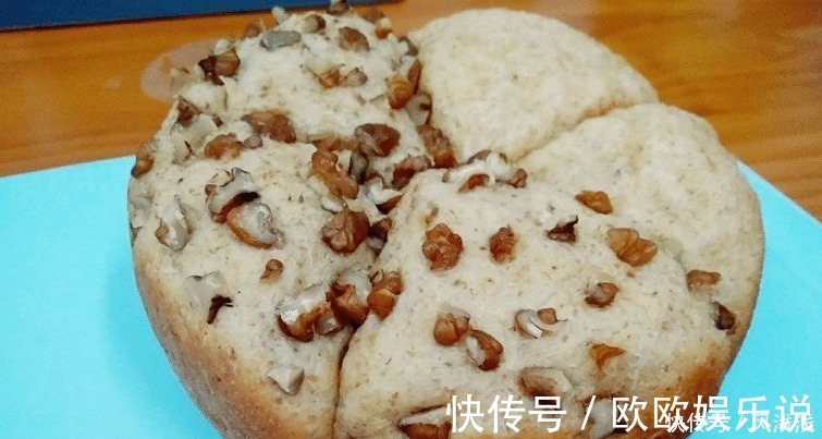 面包|想吃面包自己在家也能做,鲜软又拉丝,感兴趣的给家人露一手!