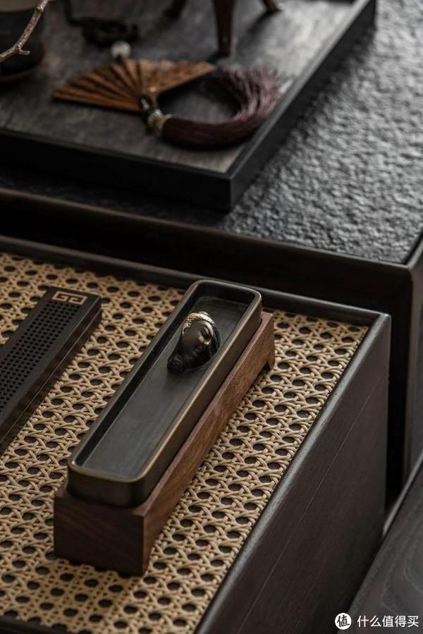 背景墙|生活艺术家 篇二十:广东夫妻的新家火了,坚持全屋“含蓄风”,进门后高级感藏不住了