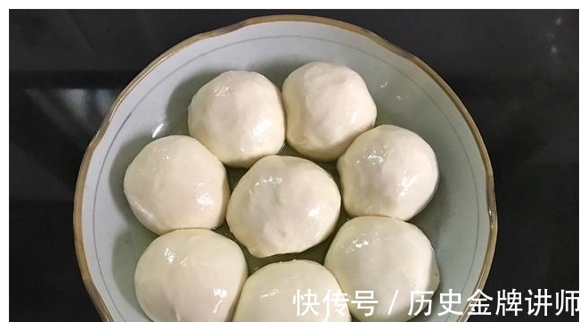 剂子|葱油饼好吃有诀窍,层层酥脆,做法简单,2分钟烙一张,百吃不厌