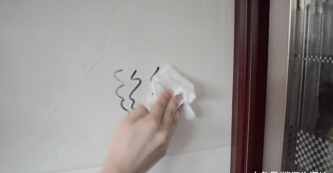 清凉油的5个大妙用, 解决了生活中不少的麻烦事, 看完赶紧去试试