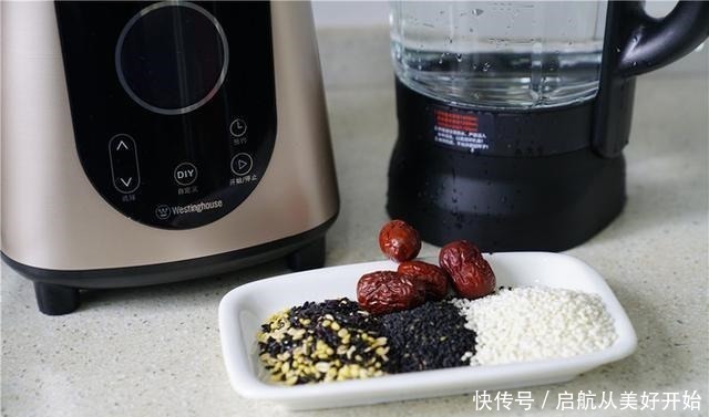 黑米|外婆每天晚上喝一碗，70多岁腿脚灵便，耳聪目明，看着像50！