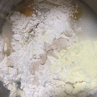 葡萄干椰蓉小面包