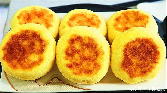 面粉别蒸馒头吃了，教你最好吃的做法，10分钟出锅，比油饼还简单