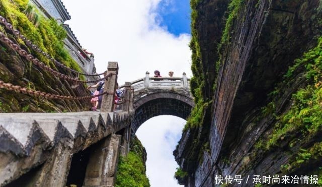 国内最神奇的四座古寺屹立千年依旧稳固，如何建成至今是谜！