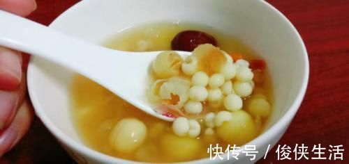 美容|女人不当“黄脸婆”,多喝这汤,湿气消失了,美容抗氧化,除去老雀斑