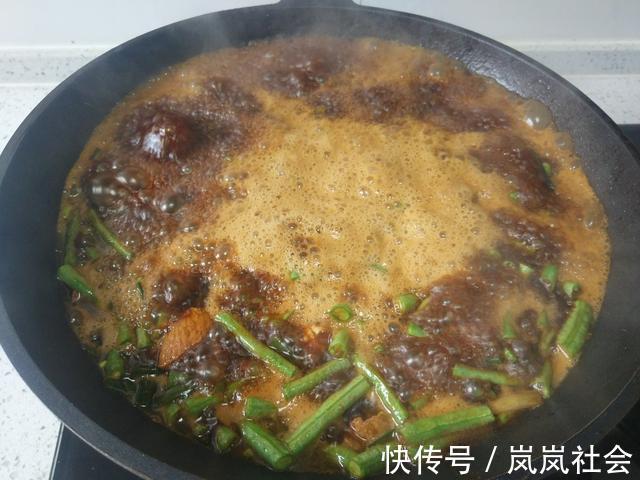 豇豆角|这才是豆角面条的正宗做法，不煮不炒，有肉有菜，比焖面好吃多了