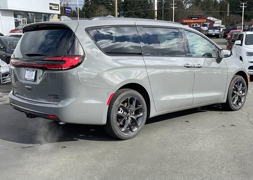 新款克莱斯勒大捷龙实车现身 搭载v6 四驱 比gl8更实用 汽车知识 克莱斯勒大捷龙 Gl8