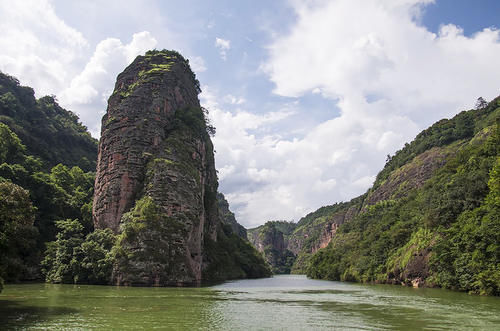 泰宁|福建泰宁大金湖天下第一湖山，丹霞地貌洞穴博物馆