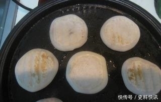 这个馅饼多给老人和小孩吃,常吃补虚损强体质,可惜很多人不懂吃