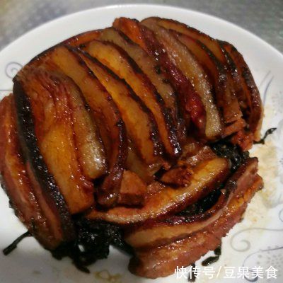 绵白糖|我这样做梅菜扣肉，家人都爱吃