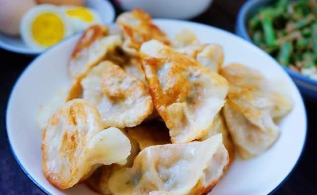 一家三口的精致早餐,讲究搭配,营养丰富,网友:羡慕这样的生活