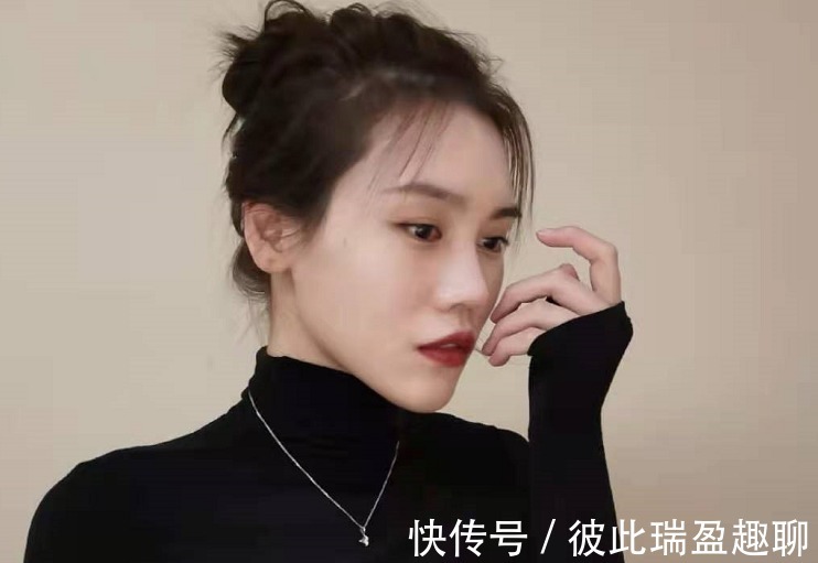 针织衫|蹦床亚军刘灵玲口红色号大火!私服爱穿紧身针织衫,港式风情超美