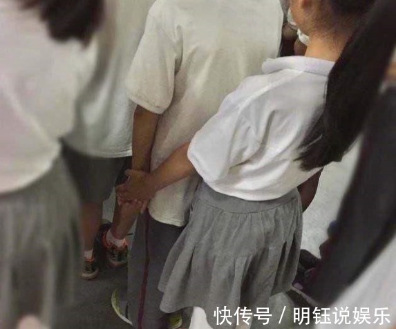 老师|老师透露孩子“早恋”,都会买3样东西,看看你家孩子买了吗