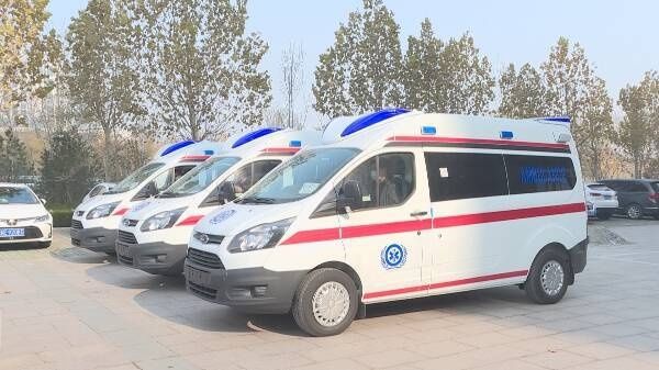 急救|东营市东营区卫生健康局举行急救负压救护车交接仪式
