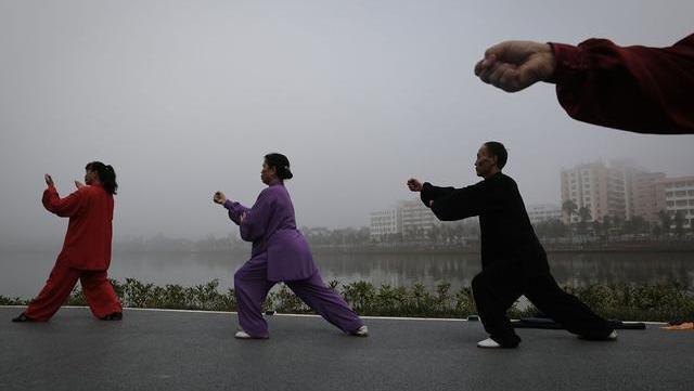 “老年臭”到底是什么50岁以后,坚持做好这些事,再老也没味