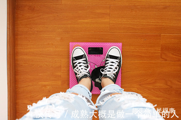 更年期|女性临近更年期，哪些错误不能犯别忽视，现在了解还不迟