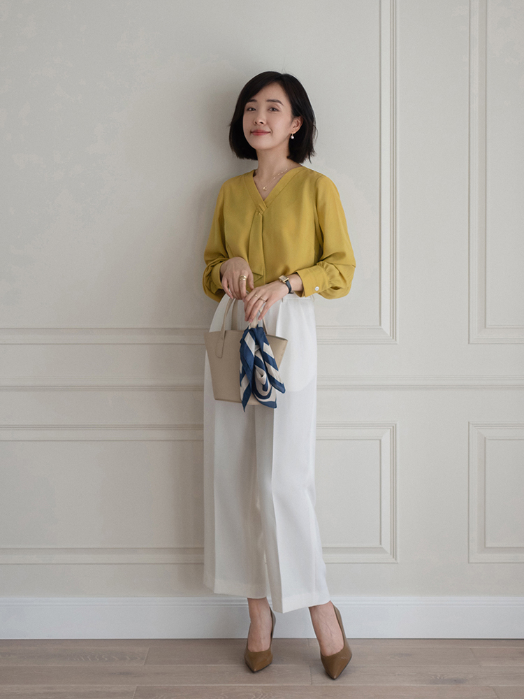 大衣|秋季不要瞎打扮,针织衫搭配百褶裙温柔优雅又保暖,美得高级