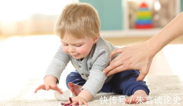 父母|童年的秘密:儿童心理畸变的8种表现行为,对身心成长的影响