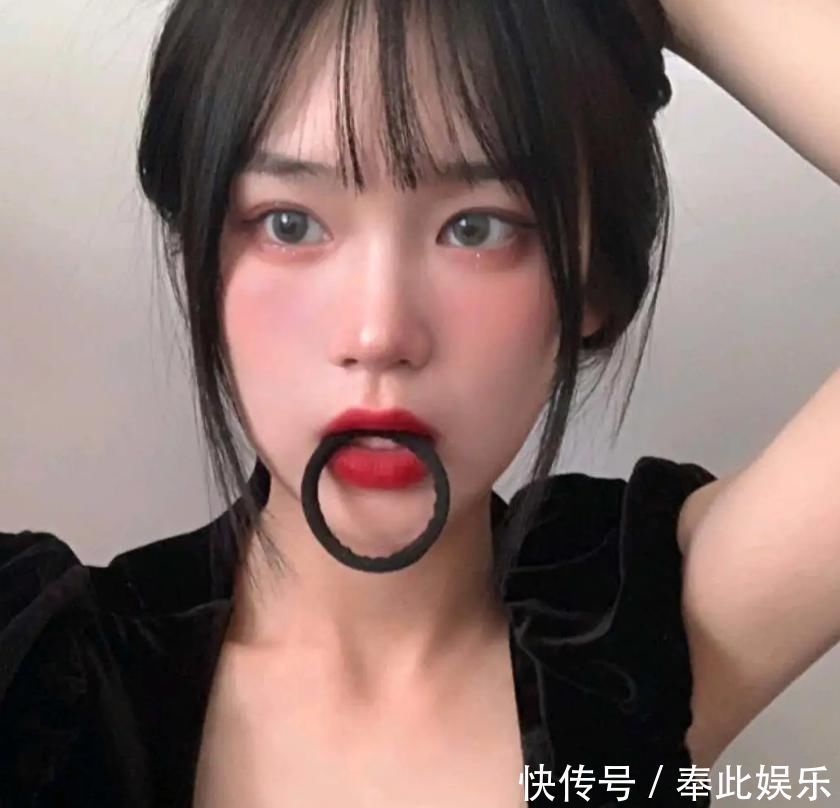 特点|女生脸上有这“3特点”，别再“披头散发”了，扎起来颜值更高