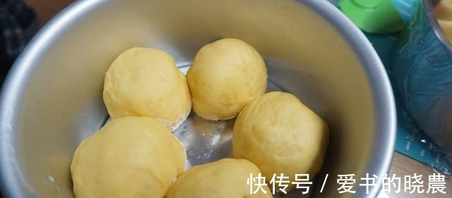 做法|蜂蜜小面包,不仅口感好,做法也简单,而且一口气还做了不同造型!