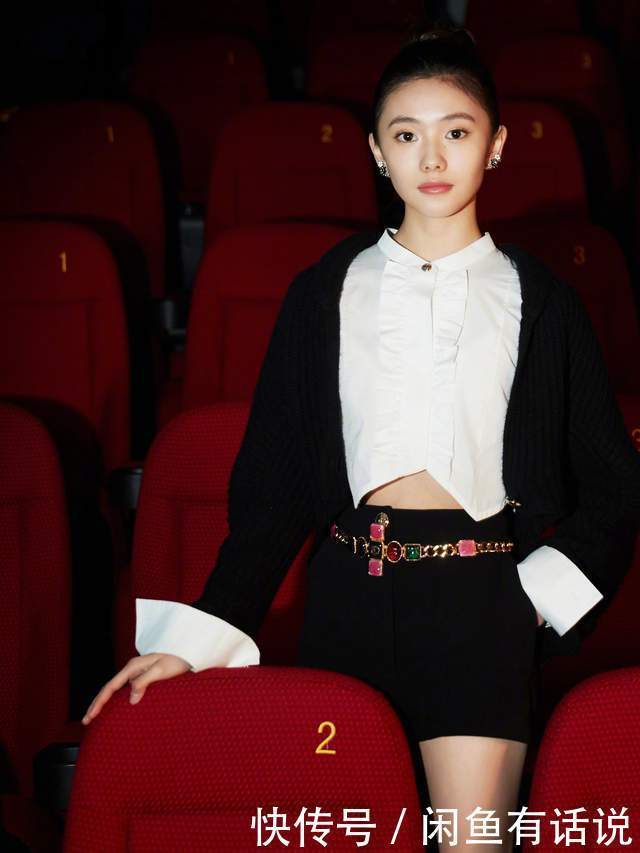 气质|刘浩存气质挺高级,一身黑白配简约不简单,一万六的腰带增色不少