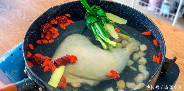 好喝|冬天干燥,多给家人煲汤,5道做法,健脾润燥又好喝,不喝亏大了