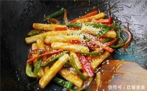 年糕|此人气小吃,软软糯糯,甜辣可口,一次得做两盆,家人抢着吃!