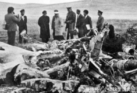 核武器 飞机失事,英雄为保核武器数据被烧成焦尸,一小行星以他名字命名!