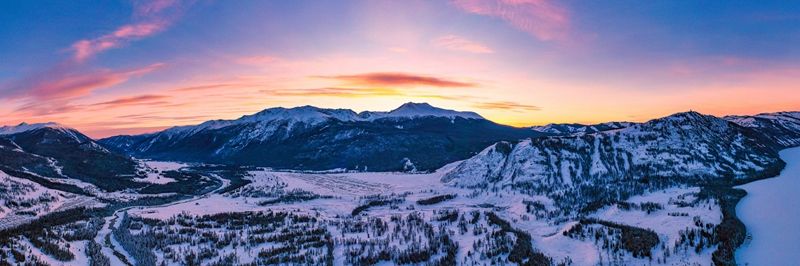 老年|大片来袭！雪季的喀纳斯，带你领略新疆童话般的冰雪世界
