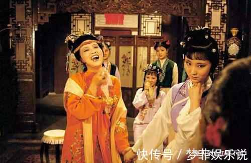 贾母@薛宝钗才是凤姐的亲表妹,为何王熙凤喜欢黛玉,胜过宝钗?