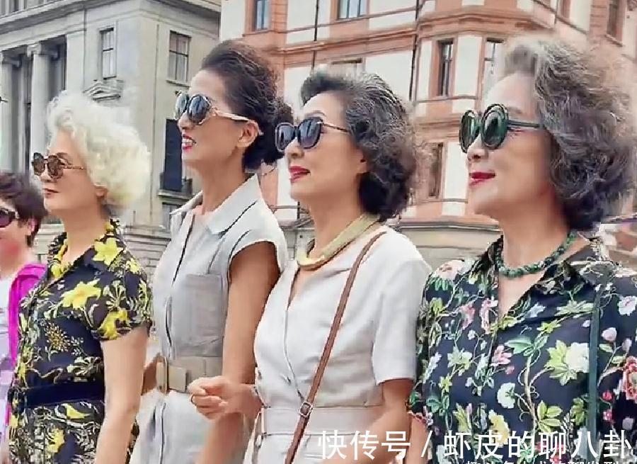 卷发 到了奶奶辈的年龄,都会选择剪短烫卷的发型,怎样做到全国统一?