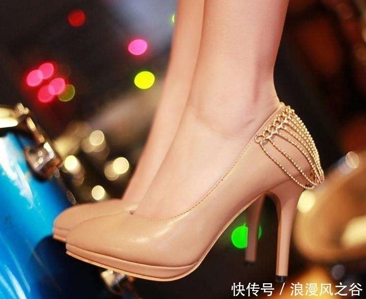 细跟鞋|简单时尚的细高跟鞋，穿出女人的独特魅力！