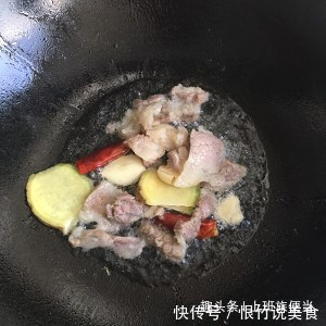 不爱吃白菜教你最好吃做法,比鱼香肉丝还香,这味道饭店都没有