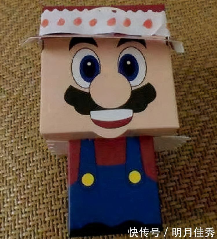 废纸|孩子幼儿园互换圣诞礼,近千元文具换回废纸人,查完价格家长傻眼