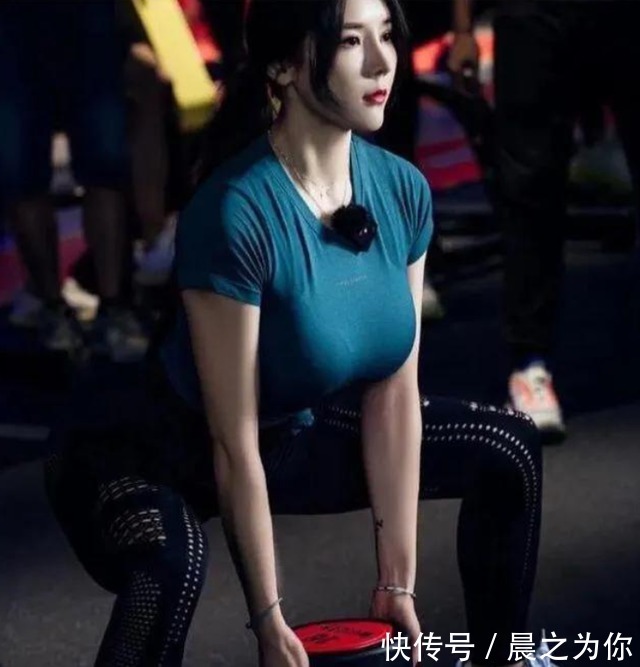 延缓衰老|130斤“微胖女神”刘太阳,颜值高身材好,爱健身的女孩都很美