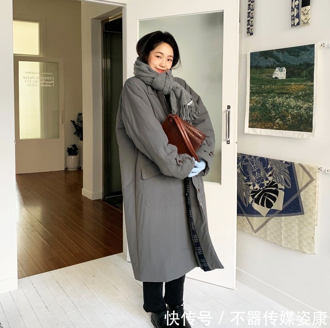 羽绒服|几套小个子女生的羽绒服穿搭,美爆一整冬!