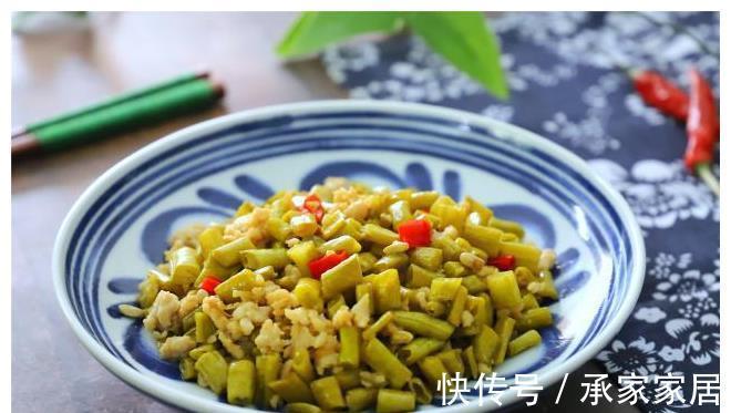 做法|自从学会豇豆这做法,我家一周做了三次,酸辣开胃,特过瘾