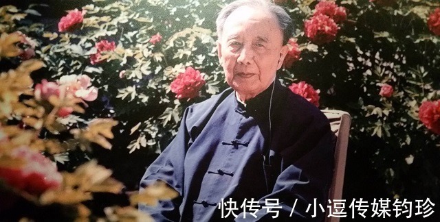 文学作品&郭沫若抛妻弃子,鲁迅:“远看像条狗”,日本才是你的家