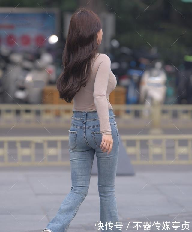 微胖 靓丽有型的打底裤,穿起来增高显瘦,舒适又显气质,大气自然