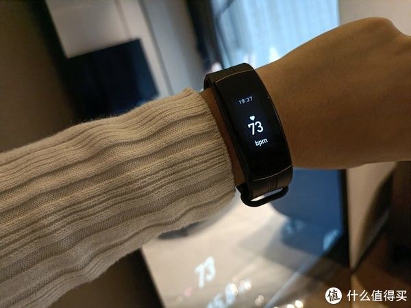 咕咚|有了FITMORE智能健身镜，再也不怕健身房“跑路”了