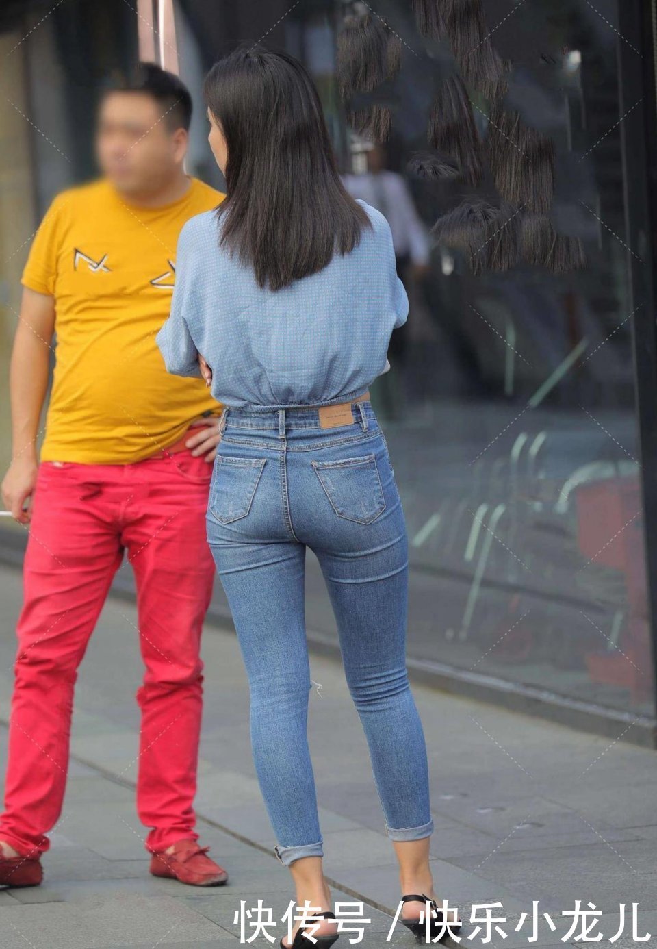 高跟鞋|接头偶遇温柔甜美的美女，是你的理想型吗？50万彩礼准备好了没