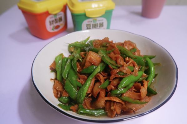 成就|#一勺葱伴侣，成就招牌美味#回锅肉