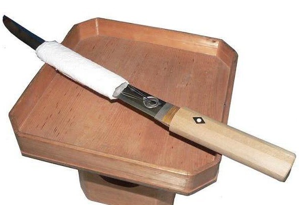 日本|人类史上最疼的自杀：至今只有一个人做到，被日本人膜拜百年