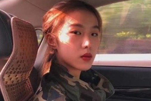 父母|变形记16岁巨婴每天花销过万,吃饭要人喂,现在变化很惊艳