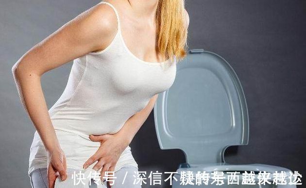 站立|每天贴墙站立十分钟,不仅便秘好了,身体还出现了这样的奇妙变化