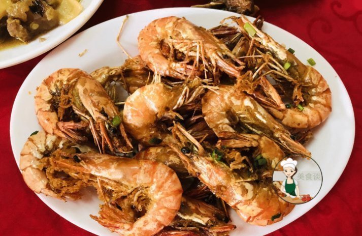 随礼|随礼500块吃酒席,一大桌子的硬菜,都吃嗨了,看看都有啥硬菜