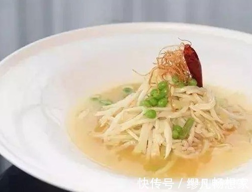 菜谱蒜蓉粉丝蒸虾，五花肉炒腐竹，土豆烧牛肉，鸡丝翡翠筊白笋