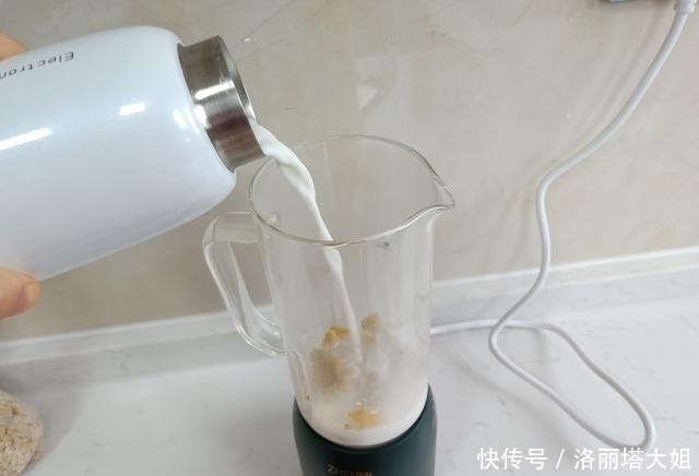 红薯|40岁女人的极简早餐火了,一人食也精致有情调,中年生活要有质感