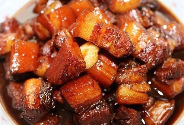 强身健体|孩子正在发育一顿都离不开肉，多吃红烧肉，补血补钙，强身健体