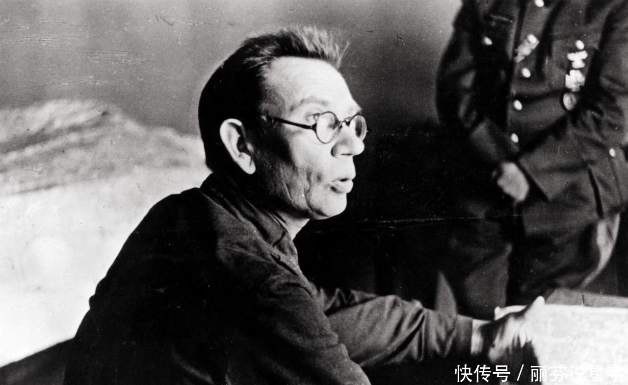 处以|中将陷入包围后投降,向敌军提供机密信息,3年后被处以极刑